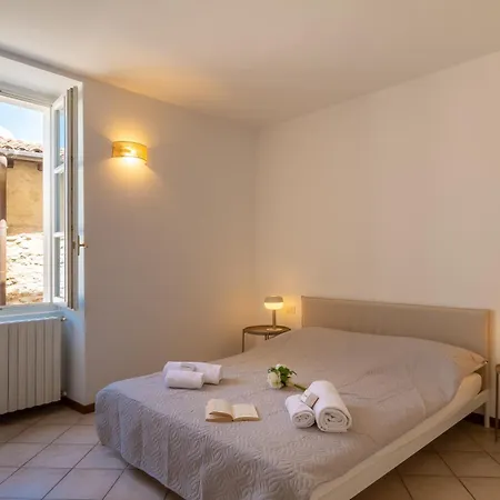 Lauri House Lakeview & Shared Pool - Happy * San Felice del Benaco